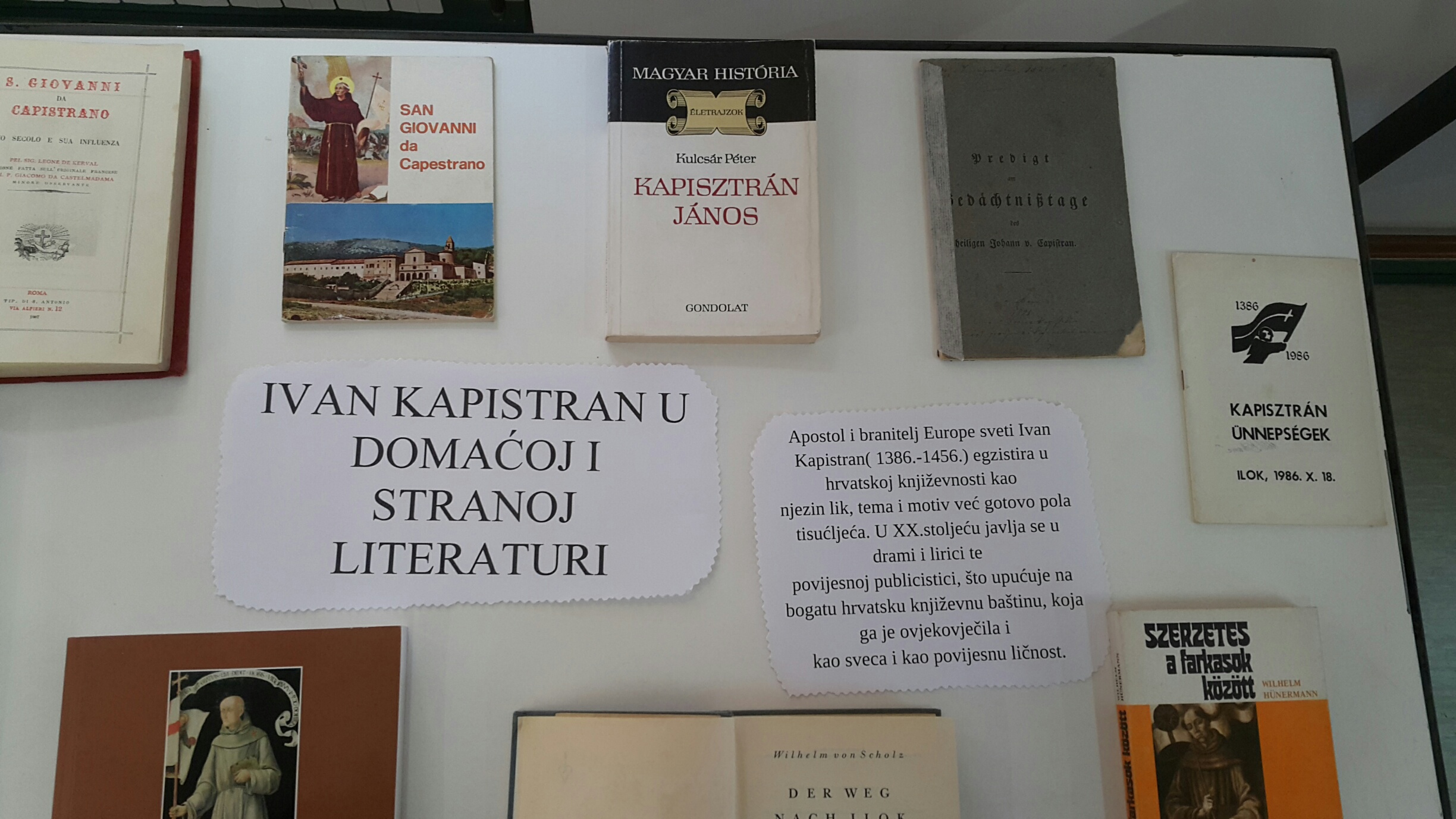 Prigodna izložba knjiga iz privatne zbirke M. Batorovića 